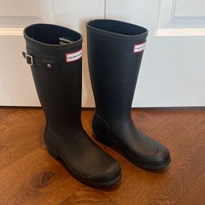 Hunter black rain boot - sz 6